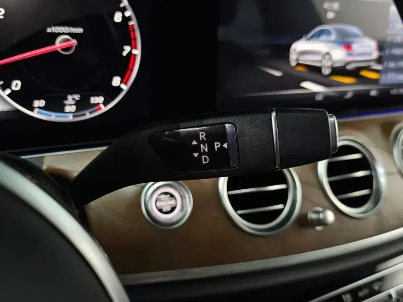 2020 Mercedes-Benz E-Класс с пробегом 222 341 км