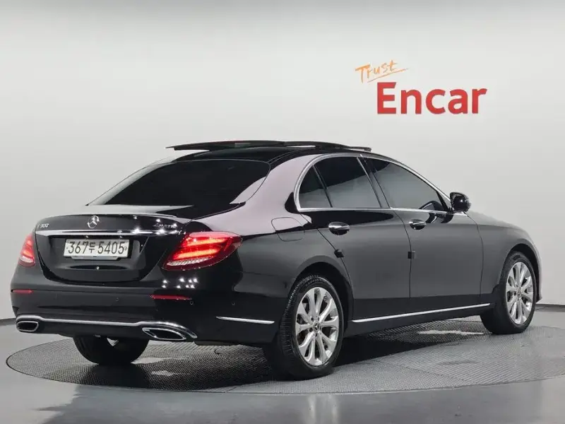 2020 Mercedes-Benz E-Класс с пробегом 14 452 км