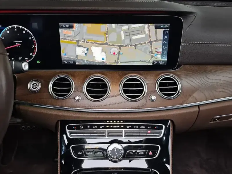 2020 Mercedes-Benz E-Класс с пробегом 14 452 км