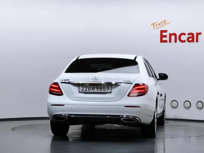 2020 Mercedes-Benz E-Класс с пробегом 103 514 км