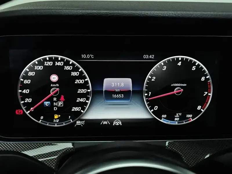 2020 Mercedes-Benz E-Класс с пробегом 16 653 км