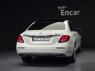 2019 Mercedes-Benz E-Класс с пробегом 83 604 км