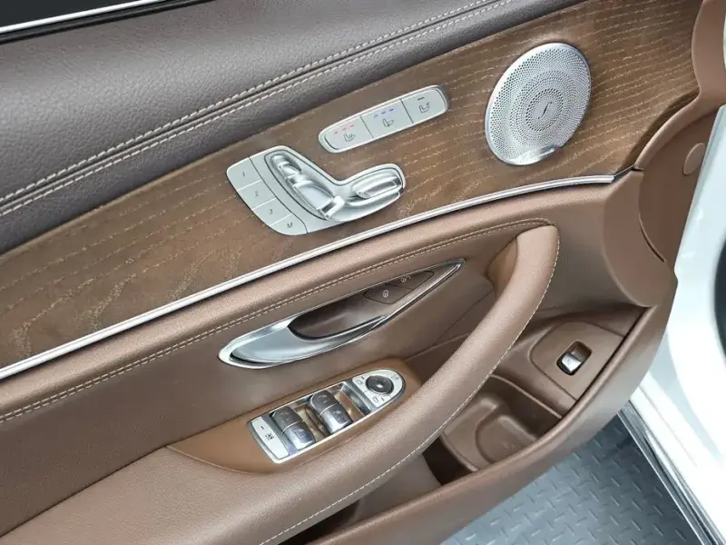 2019 Mercedes-Benz E-Класс с пробегом 83 604 км