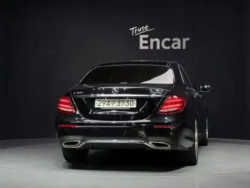 2020 Mercedes-Benz E-Класс с пробегом 65 751 км