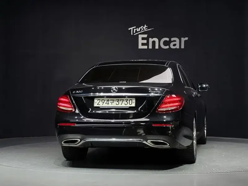 2020 Mercedes-Benz E-Класс с пробегом 65 751 км