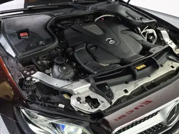 2020 Mercedes-Benz E-Класс с пробегом 93 982 км