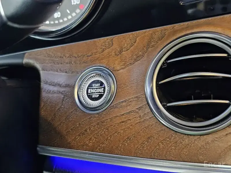 2019 Mercedes-Benz E-Класс с пробегом 127 265 км