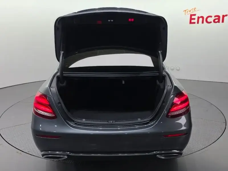 2020 Mercedes-Benz E-Класс с пробегом 71 238 км