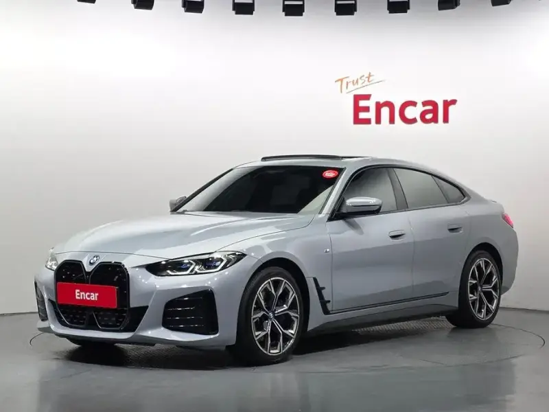 2022 BMW i4 с пробегом 75 493 км