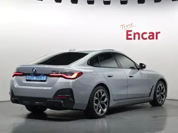 2022 BMW i4 с пробегом 75 493 км