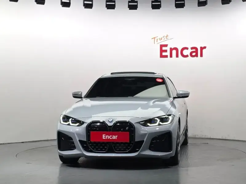 2022 BMW i4 с пробегом 75 493 км