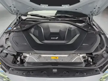 2022 BMW i4 с пробегом 75 493 км
