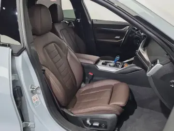 2022 BMW i4 с пробегом 75 493 км
