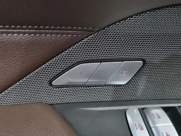 2022 BMW i4 с пробегом 75 493 км