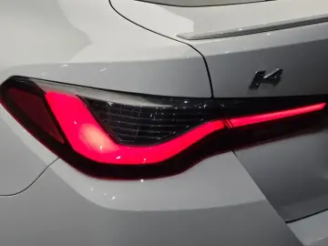 2022 BMW i4 с пробегом 96 837 км