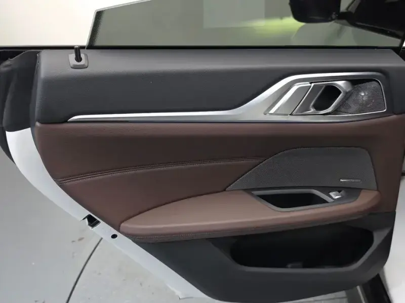 2022 BMW i4 с пробегом 96 837 км