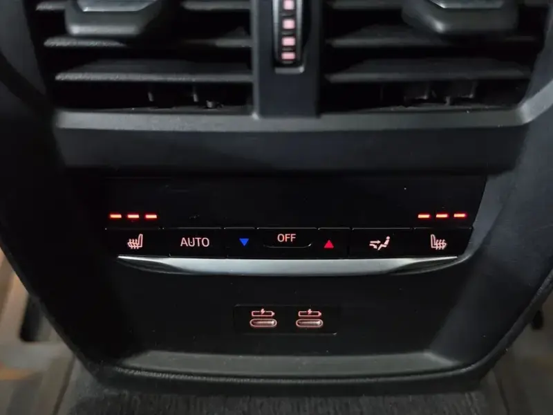 2022 BMW i4 с пробегом 96 837 км