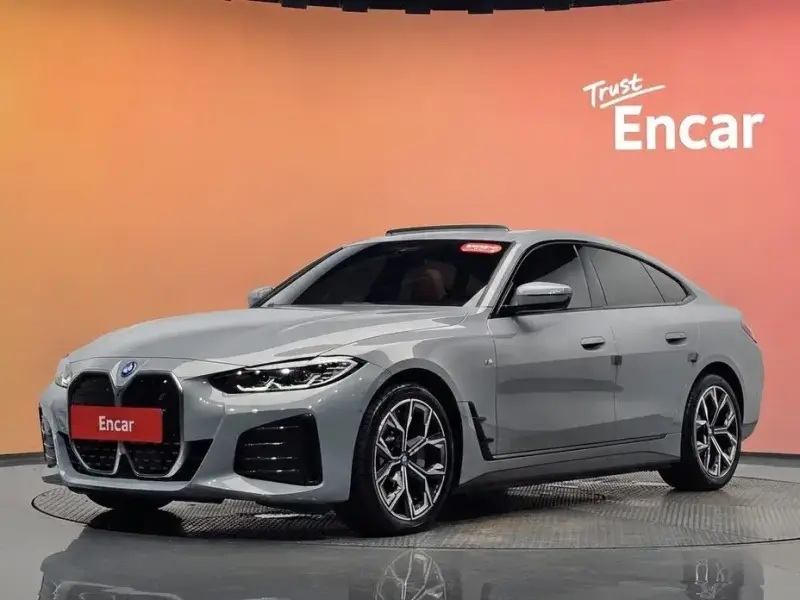 2022 BMW i4 с пробегом 32 965 км
