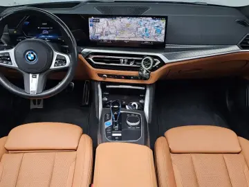 2022 BMW i4 с пробегом 32 965 км