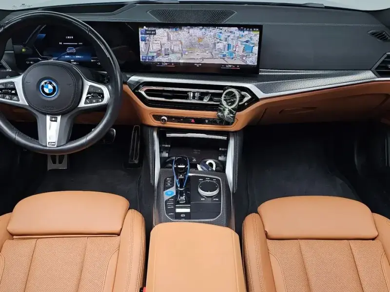 2022 BMW i4 с пробегом 32 965 км