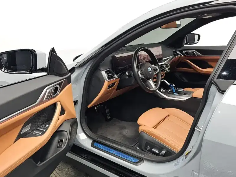 2022 BMW i4 с пробегом 32 965 км
