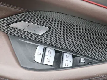2024 BMW i4 с пробегом 11 802 км