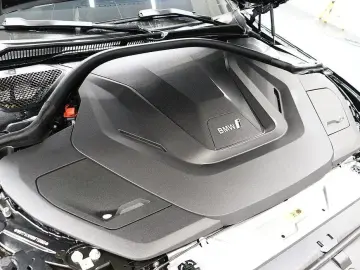 2024 BMW i4 с пробегом 11 802 км