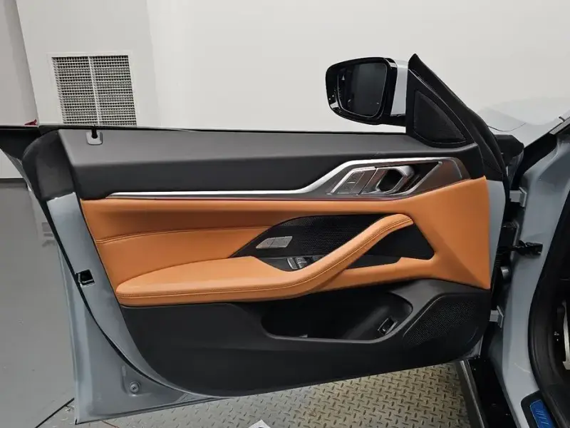 2022 BMW i4 с пробегом 32 965 км