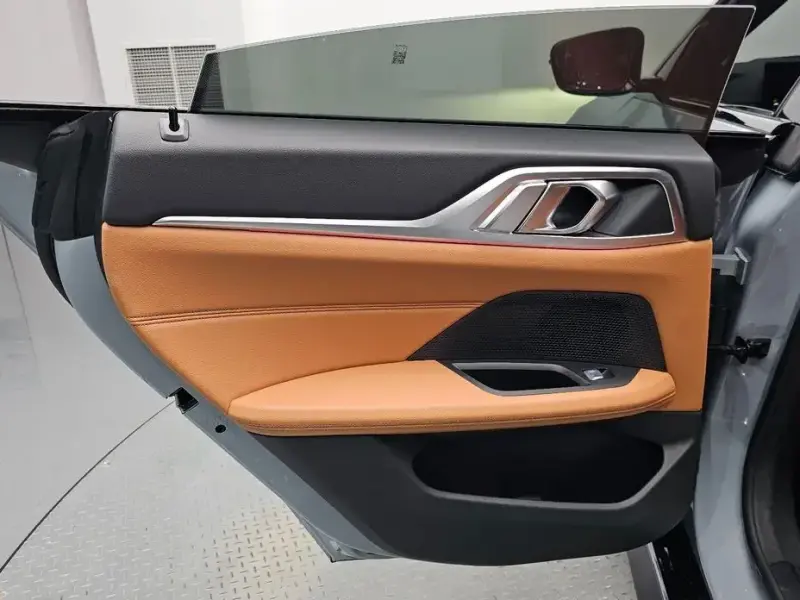 2022 BMW i4 с пробегом 32 965 км