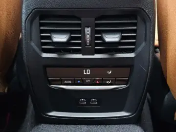 2022 BMW i4 с пробегом 32 965 км