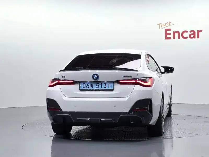 2023 BMW i4 с пробегом 51 208 км