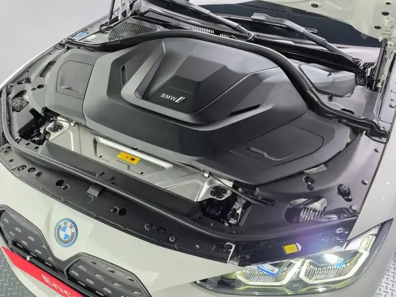 2023 BMW i4 с пробегом 51 208 км