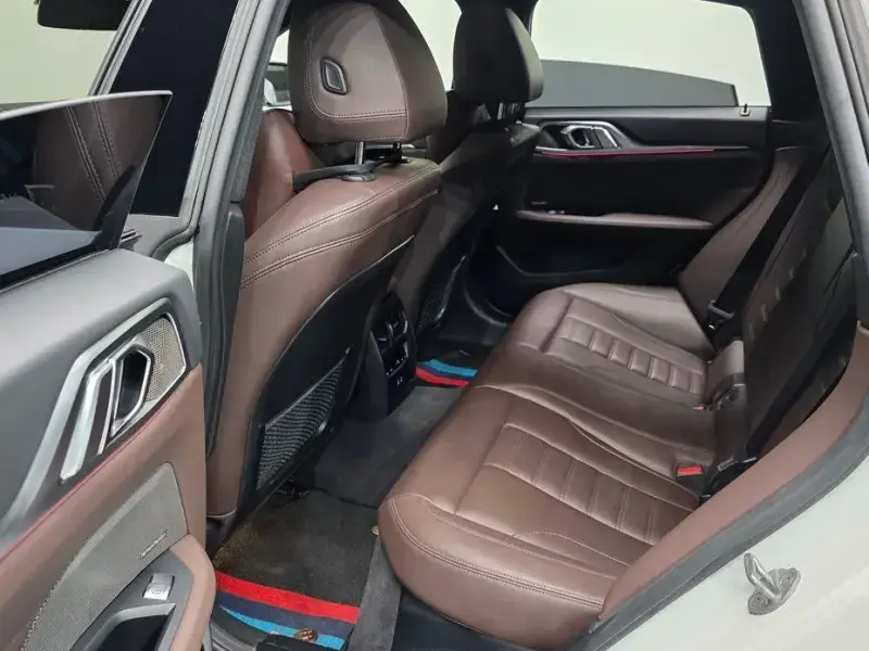 2023 BMW i4 с пробегом 51 208 км