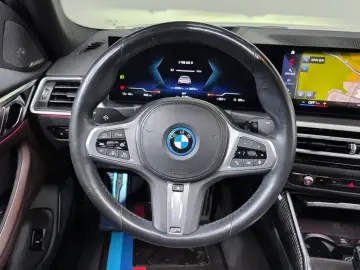 2023 BMW i4 с пробегом 51 208 км