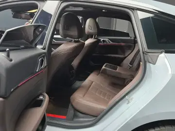 2024 BMW i4 с пробегом 21 393 км