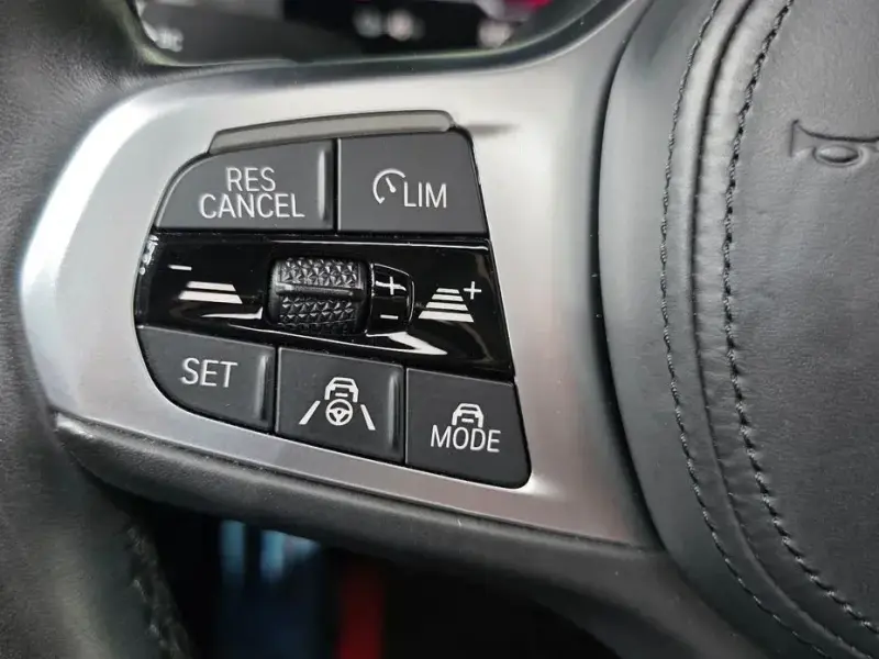 2023 BMW i4 с пробегом 51 208 км