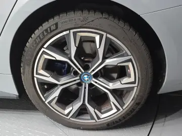 2024 BMW i4 с пробегом 21 393 км