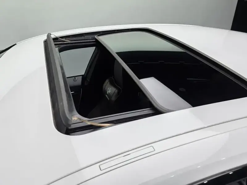 2023 BMW i4 с пробегом 51 208 км