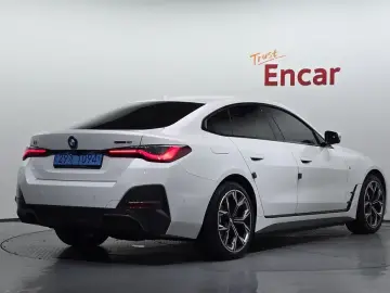 2022 BMW i4 с пробегом 74 678 км