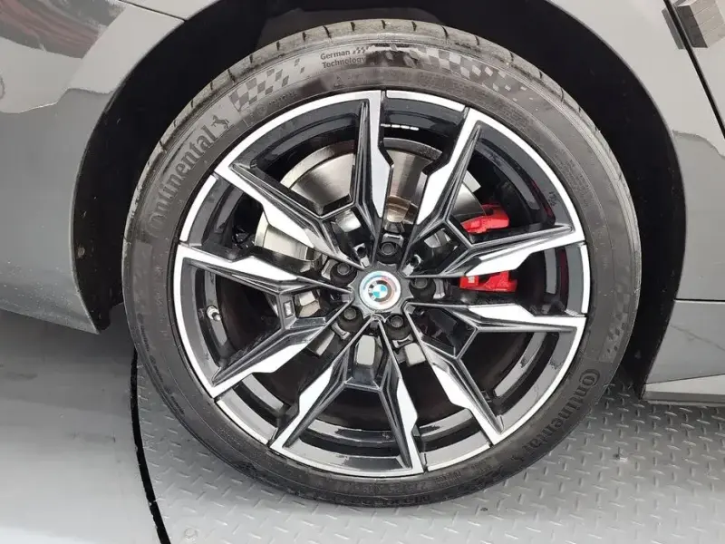 2023 BMW i4 с пробегом 112 371 км