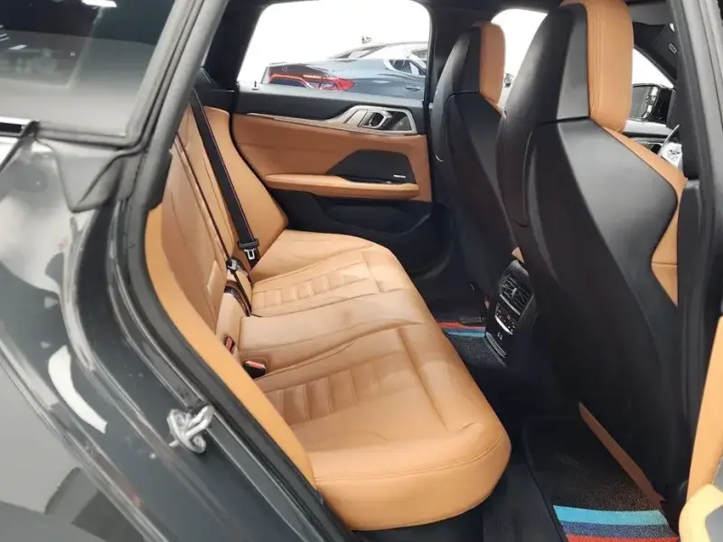 2023 BMW i4 с пробегом 112 371 км