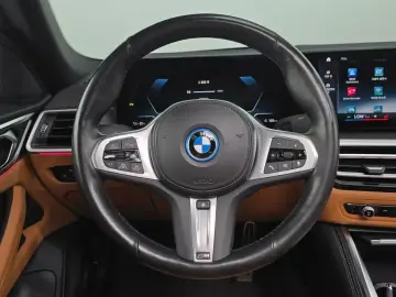 2022 BMW i4 с пробегом 74 678 км