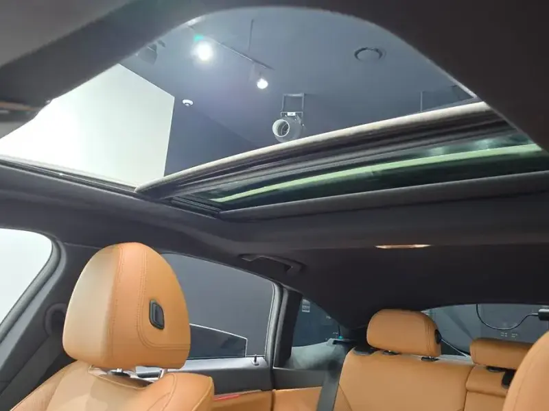 2022 BMW i4 с пробегом 74 678 км