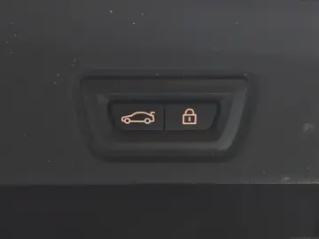 2022 BMW i4 с пробегом 74 678 км