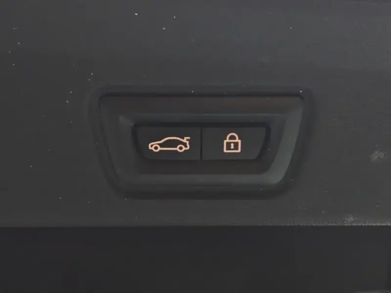 2022 BMW i4 с пробегом 74 678 км