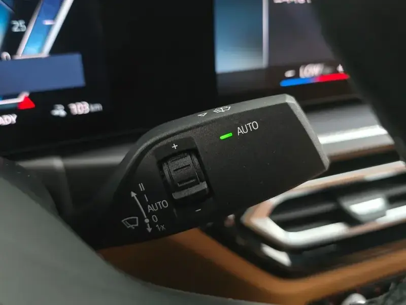 2022 BMW i4 с пробегом 74 678 км
