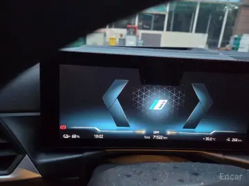 2022 BMW i4 с пробегом 71 539 км