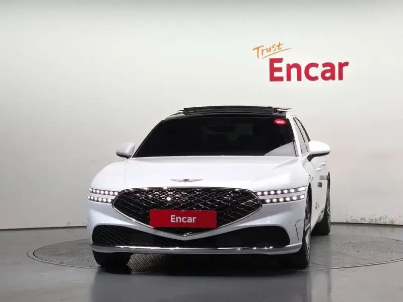 2023 Genesis G90 с пробегом 57 846 км