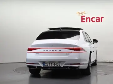 2023 Genesis G90 с пробегом 57 846 км