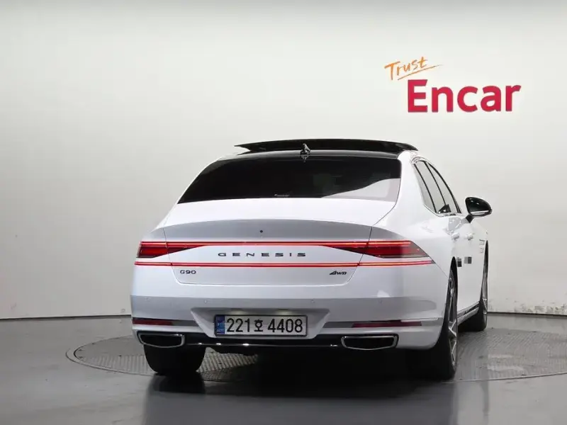 2023 Genesis G90 с пробегом 57 846 км